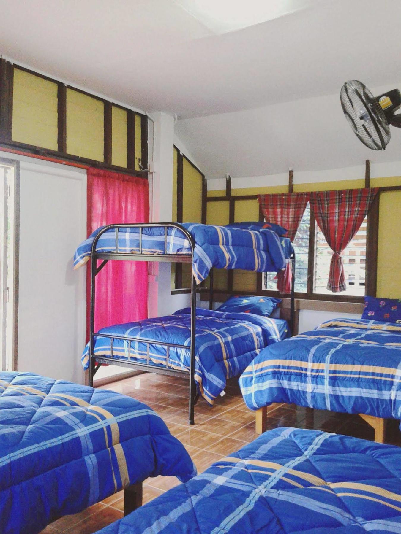 Happy House Backpackers Hostel ปาย ภายนอก รูปภาพ
